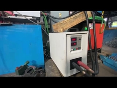 Equipo de forja en caliente por inducción en línea con brazo robótico