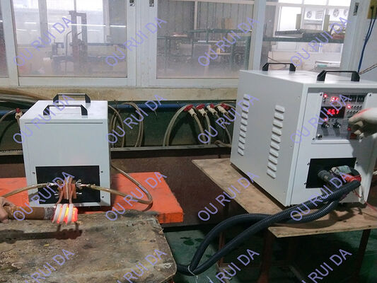 Buen precio Equipo de calentamiento por inducción de súper frecuencia a bajo precio para soldadura de metales Sf-65kw en línea