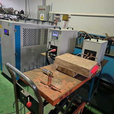 0.05% Precisión de rotación Horno de tratamiento térmico por inducción para operación de 24 horas