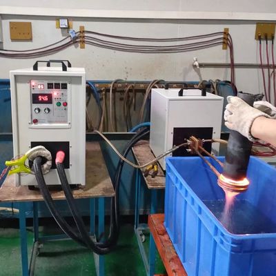 Máquina de calentamiento por inducción de alta frecuencia de 50kW con 22 años de experiencia y 18 meses de garantía