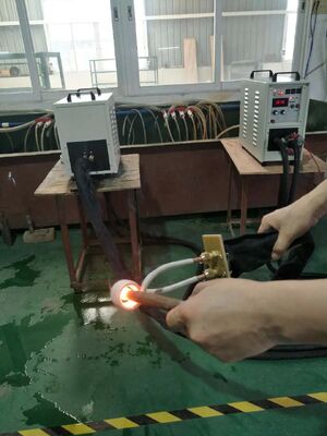 Buen precio Máquina de calentamiento por inducción de alta frecuencia portátil IGBT con HF flexible de 2m - 40kw en línea