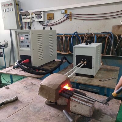 Buen precio Sf-25kw Máquina de calentamiento por inducción de frecuencia ultrasónica para forjar en caliente barras de acero en línea